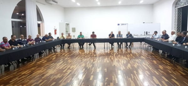Clubes Sociais de Curitiba se reúnem e decidem paralisar todas as  atividades por 15 dias